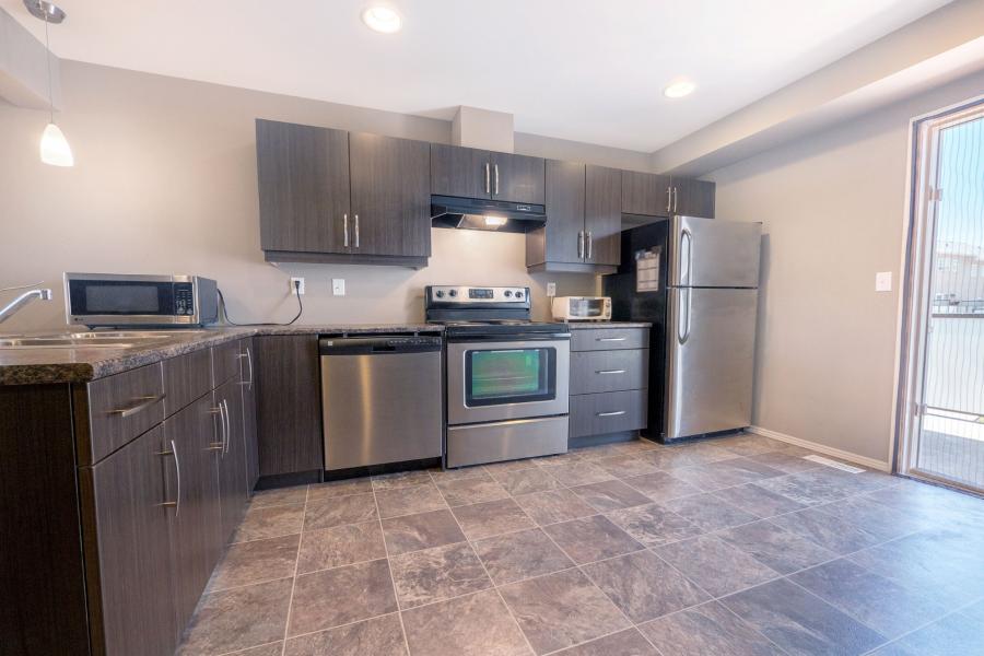 407-15 Bridgeland Dr S