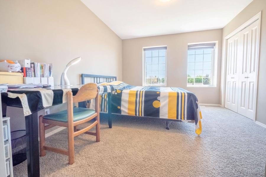 407-15 Bridgeland Dr S