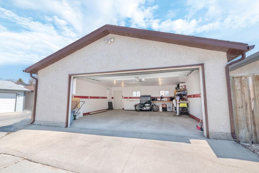 Double detached garage