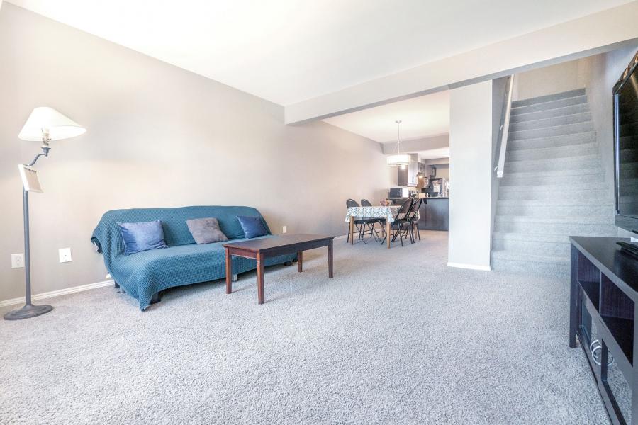 407-15 Bridgeland Dr S